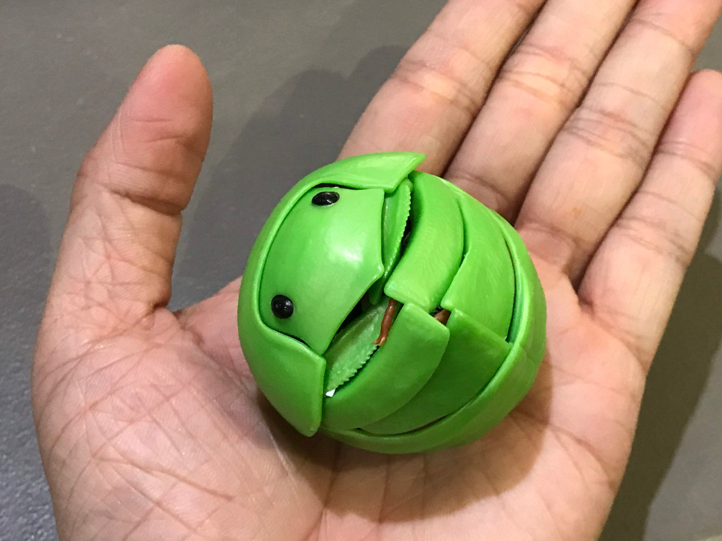 Plastic Dung Beetle Dango Mushi KEYCHAIN Figure w/Moving Parts - LIGHT GREEN Color 9cm