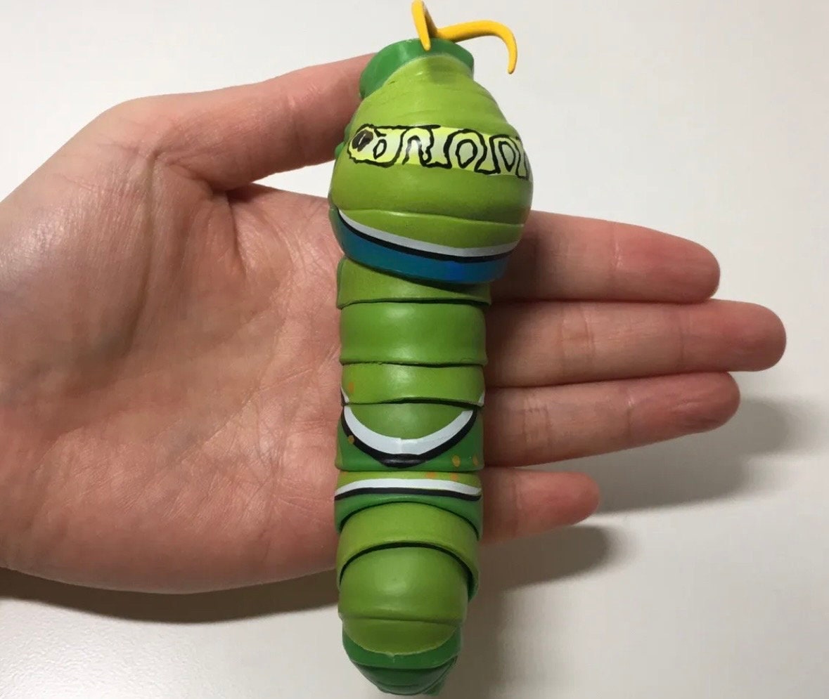 Chinese Peacock Swallowtail Butterfly Caterpillar Insect Figure w/ Movable Joints