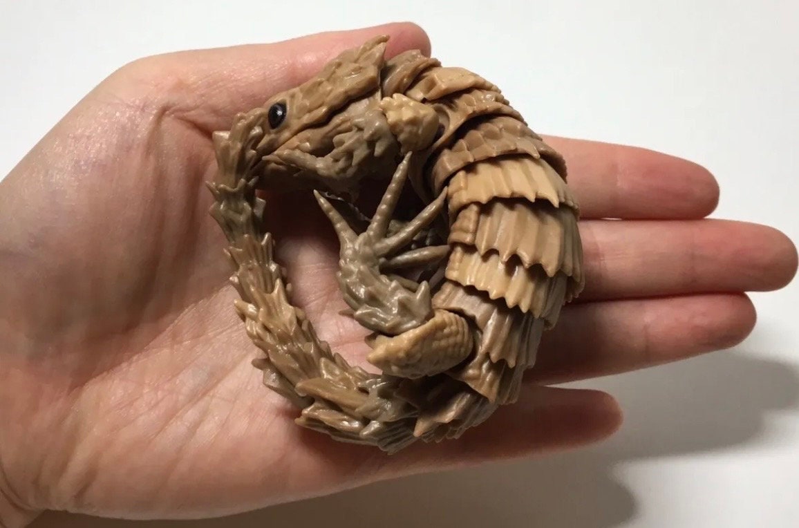 Armadillo Lizard Realistic Plastic Figure w/ Movable Joints