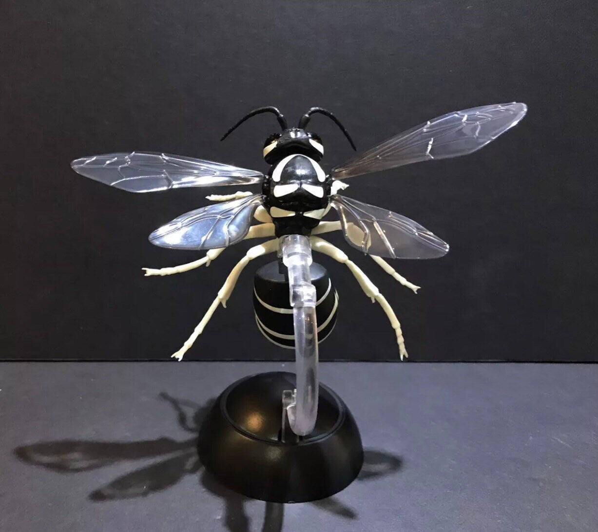 White Faced Black Jack Wasp Figure w/ Moving Joints & Display Stand
