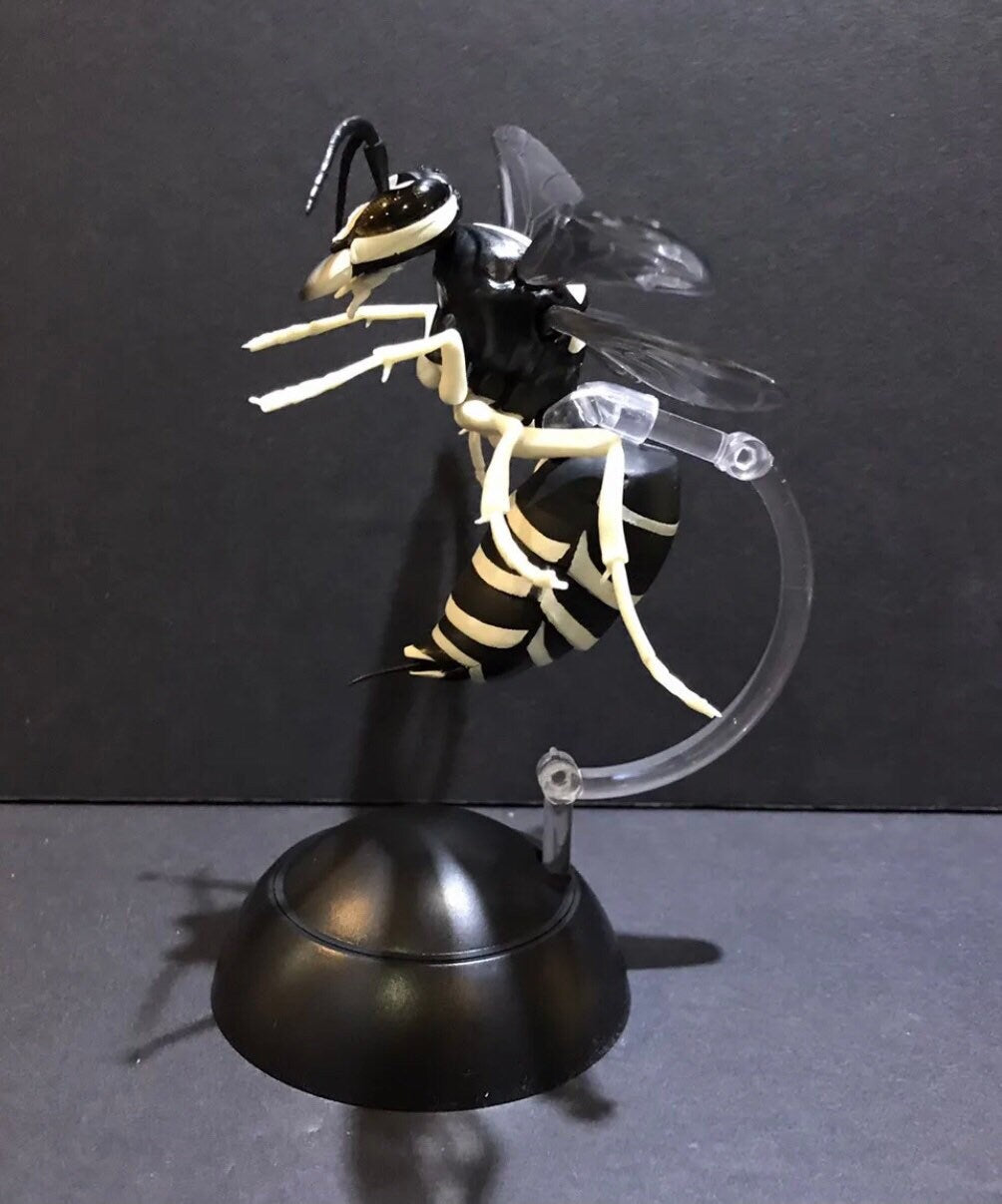White Faced Black Jack Wasp Figure w/ Moving Joints & Display Stand