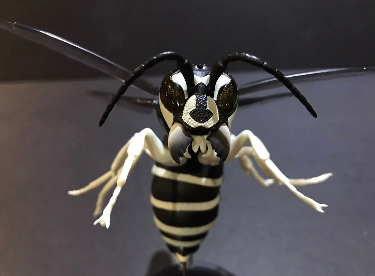 White Faced Black Jack Wasp Figure w/ Moving Joints & Display Stand