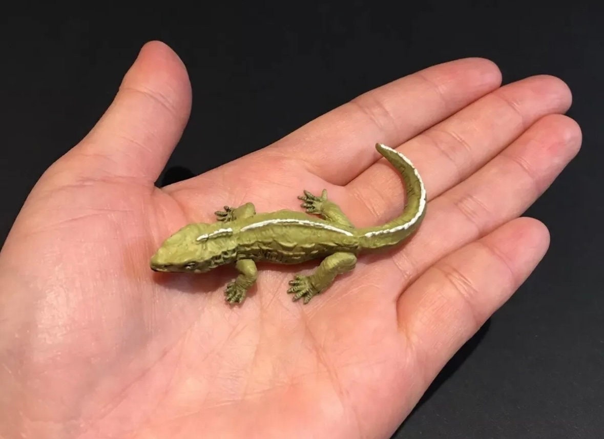 Vintage Kaiyodo Series 2 Tuatara Sphenodon Punctatus Lizard Dinosaur Dinotales Plastic Miniature Figure Secret SP