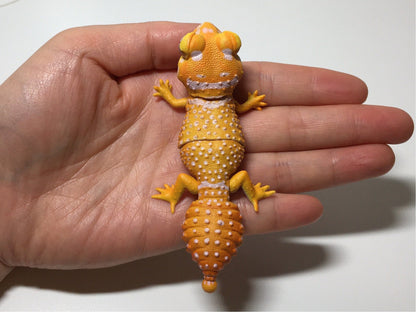 Bandai Albino Pyrubara Knob-tailed Gecko Mini Figure  w/ Movable Joints